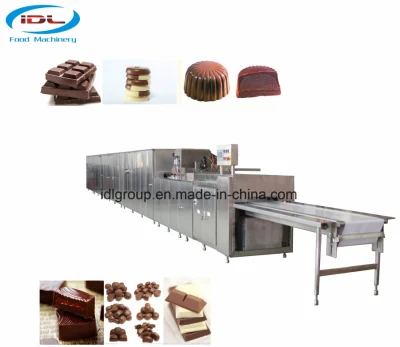 ヘーゼルナッツフィーダーを備えたチョコレートペースト精製およびチョコレート加工機